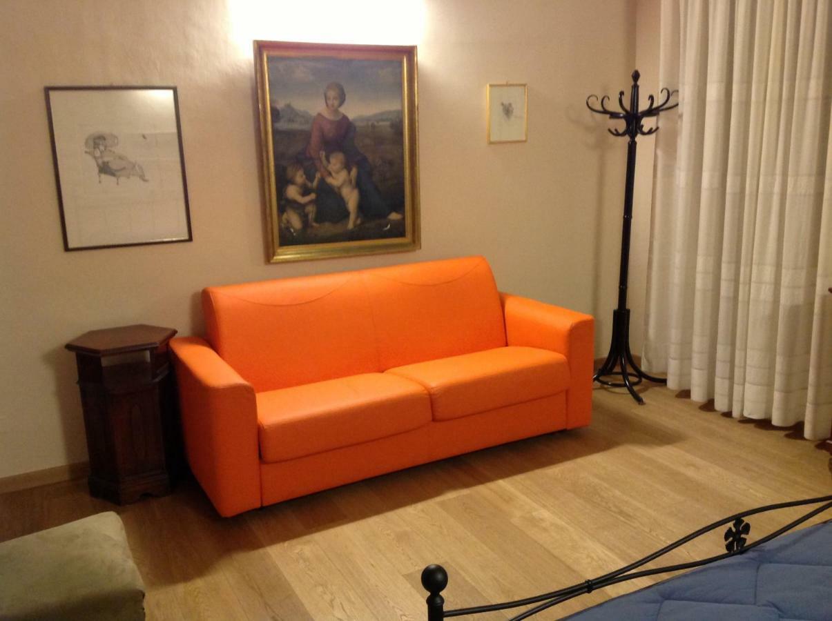 אורבינו San Francesco Bedrooms מראה חיצוני תמונה