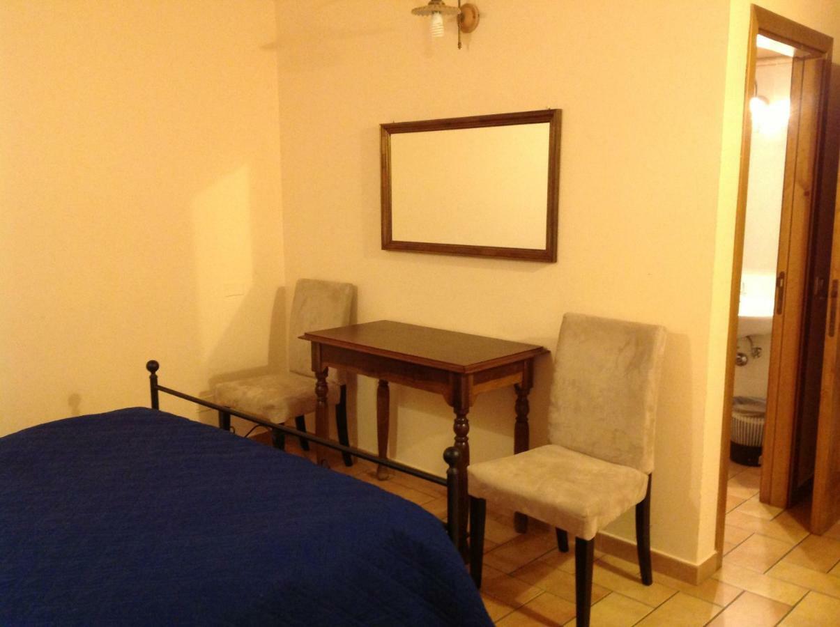 אורבינו San Francesco Bedrooms מראה חיצוני תמונה